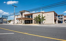 Windjammer Motor Inn